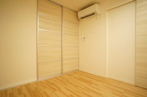 インターシェーン 202号-6