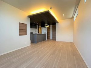 グランシャレ　クラウン 301号-3