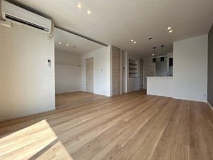 プラム シトレース 203号-3