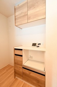 モンターニュ　エイチ　ワイ 302号-4