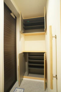 カーサ・ラゴルナ 208号-11