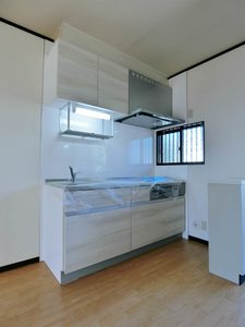 ファミール栄 203号-9