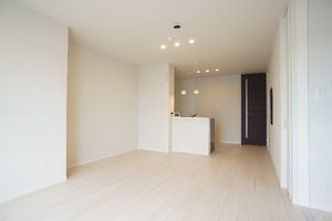 グランドゥールＫＡＺＵ 301号-4