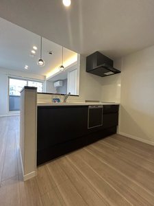 リリー シャルマン 305号-5