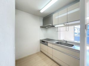 リラフォートＢ 102号-3