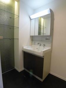 グラヴィア 302号-5