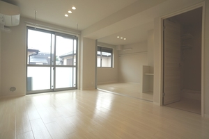 ソレイユヴィラ 202号-3