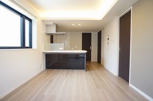 カローレ 201号-2