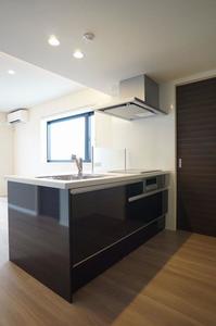 カローレ 301号-3