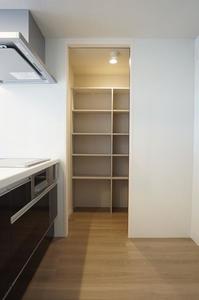 カローレ 301号-5