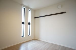 カローレ 301号-8