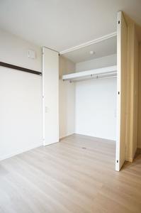 カローレ 301号-9