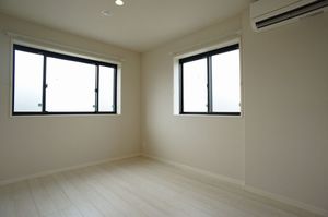 カローレ 302号-6