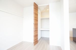 セレナ ヴィラ 302号-6