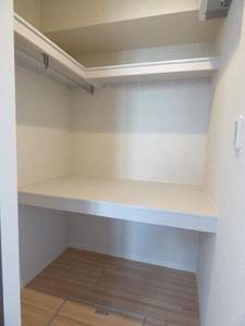 コリーナ・ヴェルデ 101号-6