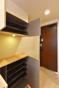 シャーメゾン　時間の翼 202号-4