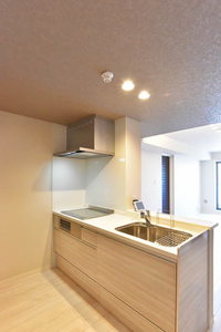 ルミノサ・ファミリアＡ 302号-3