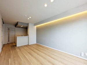 ヴィラージュ スイート 305号-3