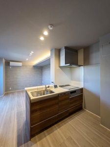 シャーメゾンコミノス 305号-4