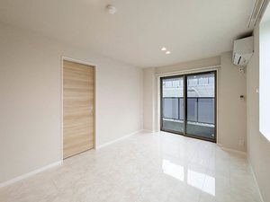 ヴァレンティア 101号-3