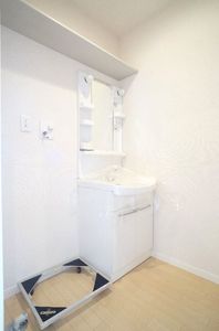 メゾン・ド・クレマティス 203号-8