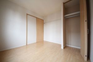 シャーメゾン　南台 201号-4