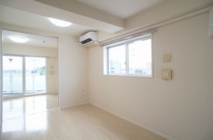 リヴォーレ中田 302号-2