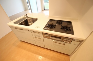 イーストコート 102号-3