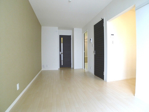 ドルチェ・ヴィータ 203号-3