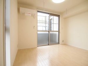 ジョイ　プレイス 105号-8