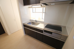 ローレルＢ 101号-3