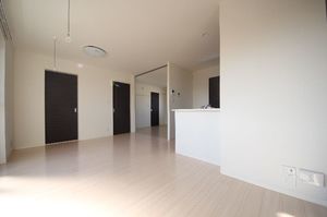 ウィスタリア 202号-3