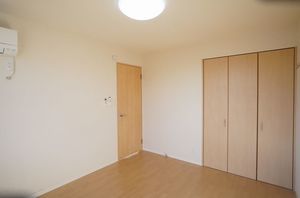 ヴィラ　ポルトＣ 201号-5