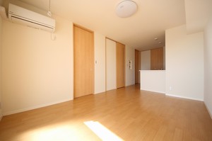 グラン・エスポアール A 201号-3