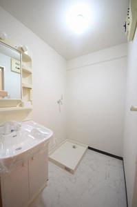 ヴァーデュラスコート 305号-7