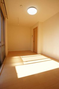 ヒカリハイツ 201号-3