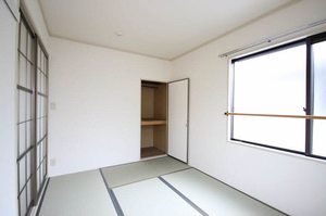 メゾン ヨシコー B 202号-2