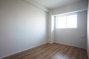 サンシャインヒルズ　１ 303号-6