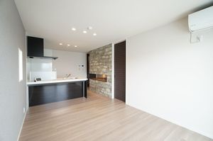 ヴィラ　フェリシア 303号-2