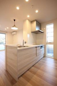 クレール　シャーメゾン　プレミア 102号-4