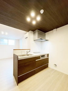 アミリー　新都心 303号-3