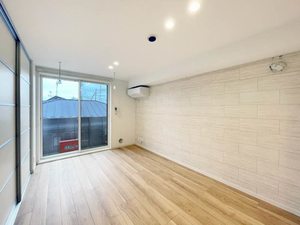 クレストタウン新都心 302号-2