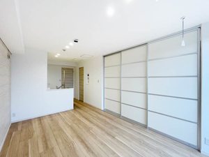 クレストタウン新都心 302号-3