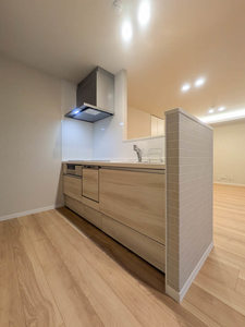 ノエル　盆栽陸橋 203号-4