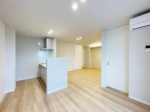 ノエル　盆栽陸橋 303号-4