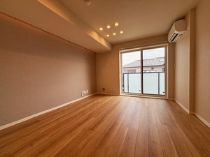 メゾン　ド　スリジエ 201号-3