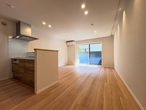 トルシーヌ大宮東町 102号-3