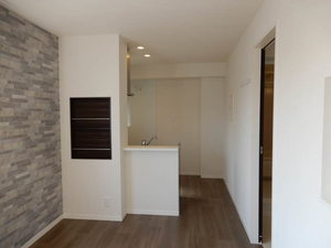 シャーメゾン南浦和テラス 202号-2