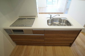 ヴィラ・ボヌール 204号-4