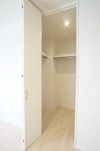 ゼブリナス元町 302号-7
